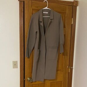 Elegant Women's Tan Trench Coat